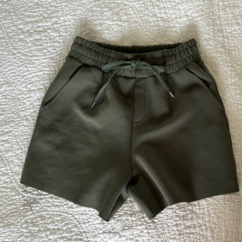 CALIA by Carrie Underwood Forest Green Relaxed Shorts